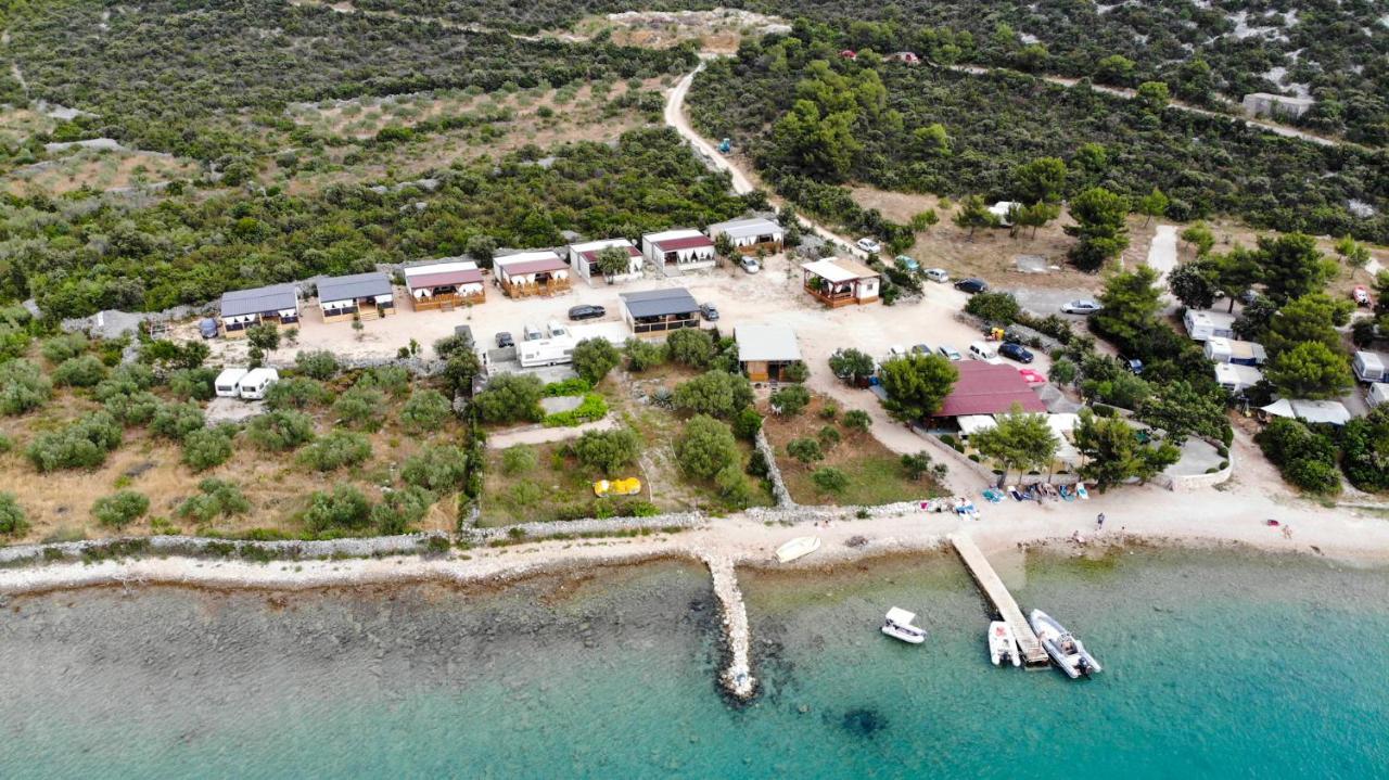 Mobile Homes Charly Tisno Luaran gambar