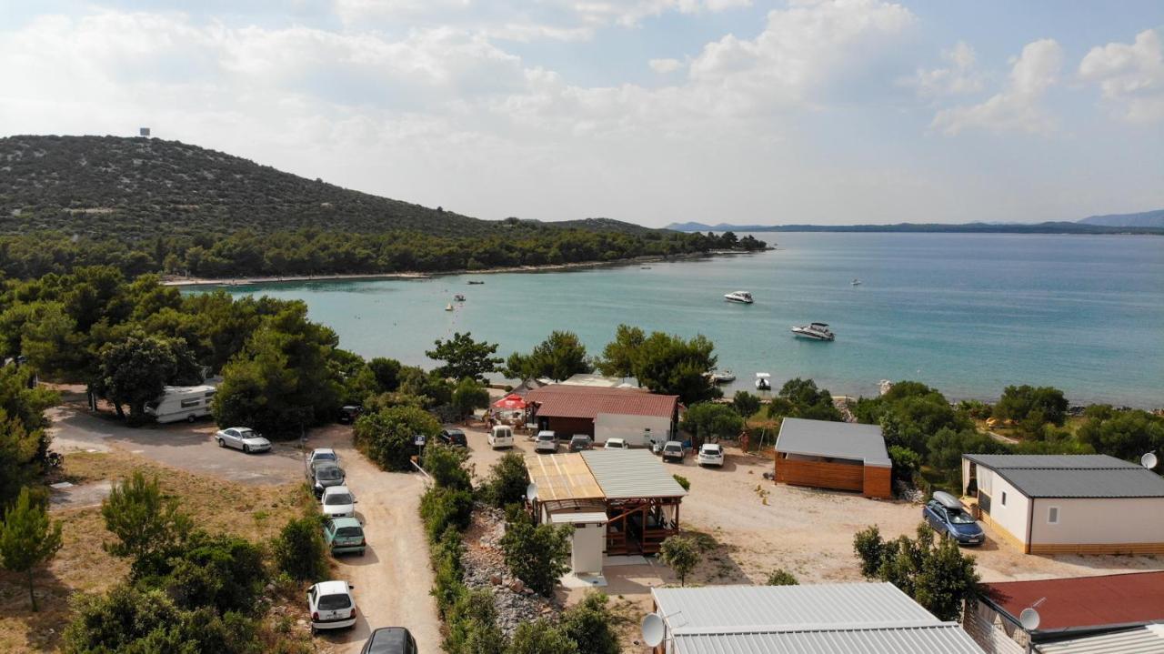 Mobile Homes Charly Tisno Luaran gambar