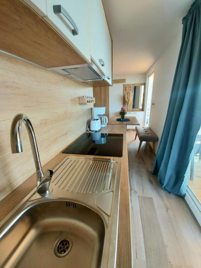 Mobile Homes Charly Tisno Luaran gambar